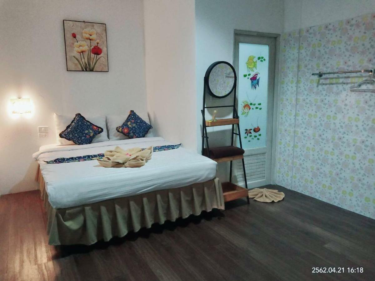 Decho Hostel リペ島 エクステリア 写真